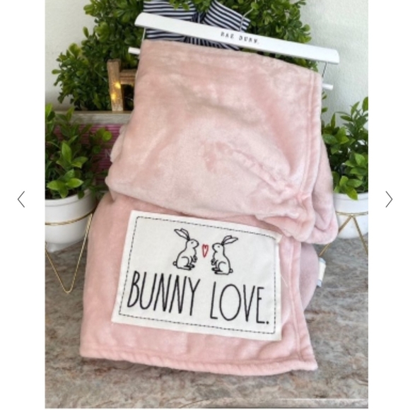 NEW Rae Dunn soft pink throw blanket